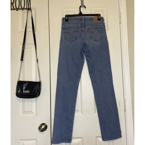 Women's Size 28x32 Levi’s 712 Slim Straight Jeans Light Wash Mid Rise Distressed - Picture 11 of 15